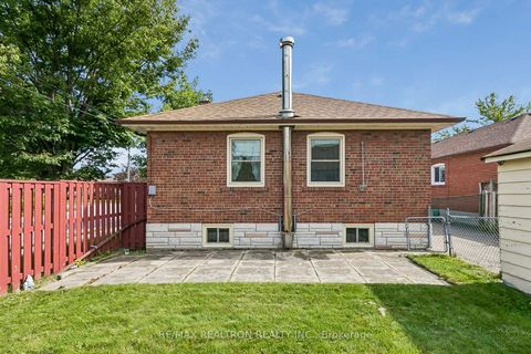 Photo 26 at 96 Commonwealth Avenue, Kennedy Park, Toronto