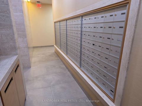 Photo 8 at 906 - 25 Broadway Avenue, Mount Pleasant West, Toronto