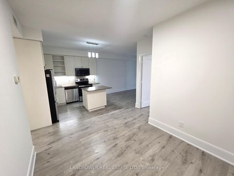 Photo 14 at 906 - 25 Broadway Avenue, Mount Pleasant West, Toronto