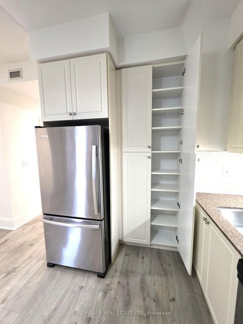 Photo 17 at 906 - 25 Broadway Avenue, Mount Pleasant West, Toronto