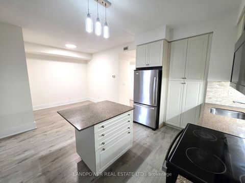 Photo 21 at 906 - 25 Broadway Avenue, Mount Pleasant West, Toronto