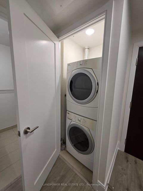 Photo 31 at 906 - 25 Broadway Avenue, Mount Pleasant West, Toronto