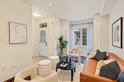 Photo 4 at 3 Flook Lane, Willowdale West, Toronto