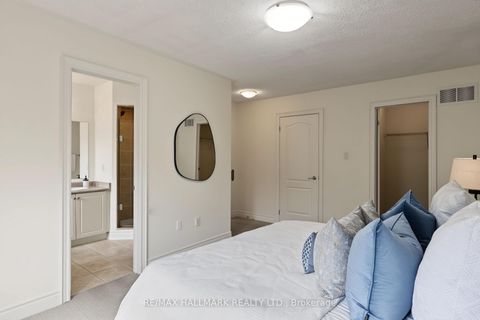 Photo 28 at 3 Flook Lane, Willowdale West, Toronto