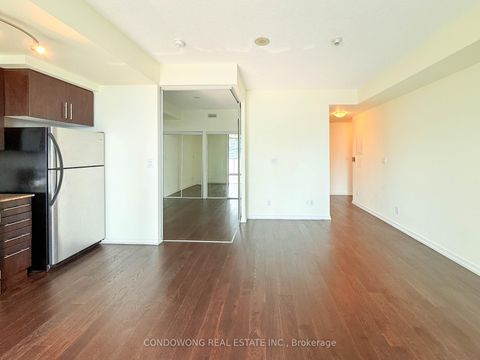 Photo 2 at 2611 - 55 Bremner Boulevard, Waterfront Communities C1, Toronto