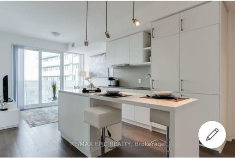 Photo 1 at 5705 - 100 Harbour Street, Waterfront Communities C1, Toronto