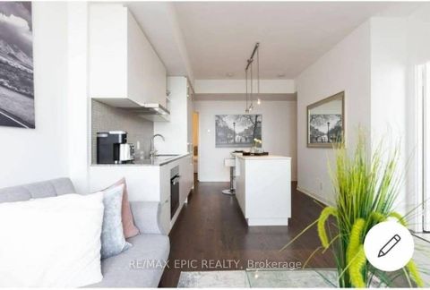 Photo 2 at 5705 - 100 Harbour Street, Waterfront Communities C1, Toronto