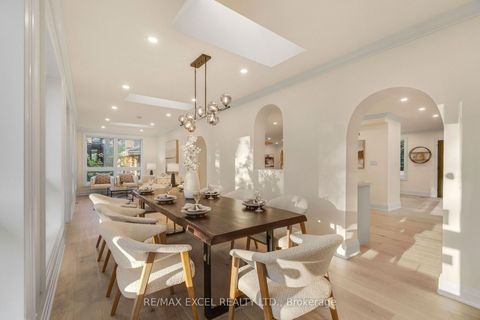 Photo 12 at 599 Conacher Drive, Newtonbrook East, Toronto