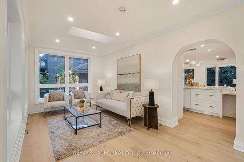 Photo 13 at 599 Conacher Drive, Newtonbrook East, Toronto