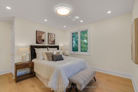 Photo 23 at 599 Conacher Drive, Newtonbrook East, Toronto