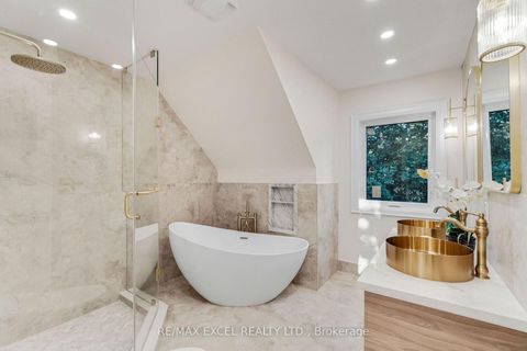 Photo 27 at 599 Conacher Drive, Newtonbrook East, Toronto