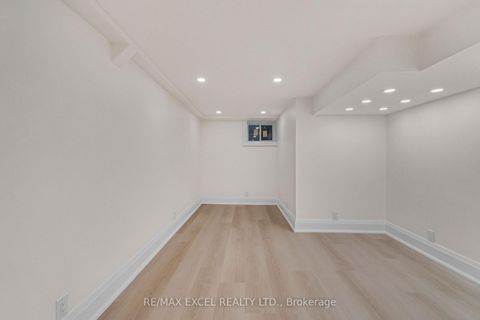 Photo 32 at 599 Conacher Drive, Newtonbrook East, Toronto