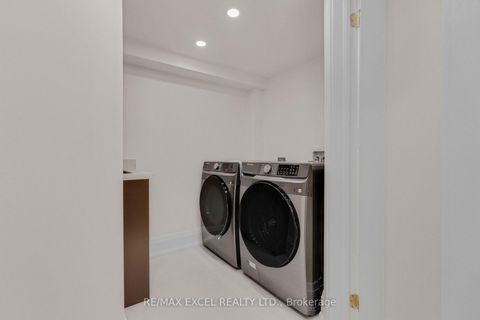Photo 37 at 599 Conacher Drive, Newtonbrook East, Toronto