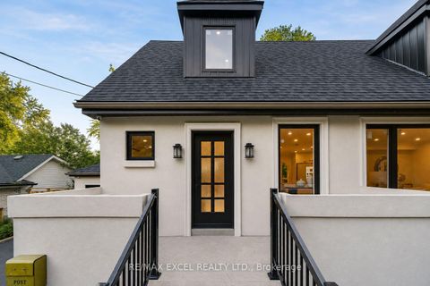 Photo 38 at 599 Conacher Drive, Newtonbrook East, Toronto