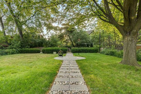 Photo 41 at 599 Conacher Drive, Newtonbrook East, Toronto