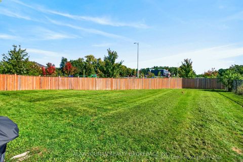 Photo 4 at 140 Copeland Crescent, Cookstown, Innisfil