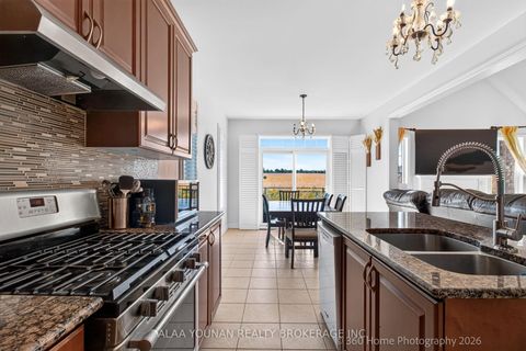 Photo 12 at 140 Copeland Crescent, Cookstown, Innisfil