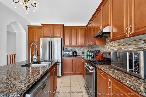 Photo 15 at 140 Copeland Crescent, Cookstown, Innisfil