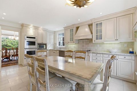 Photo 13 at 268 Lonsdale Road, Forest Hill South, Toronto