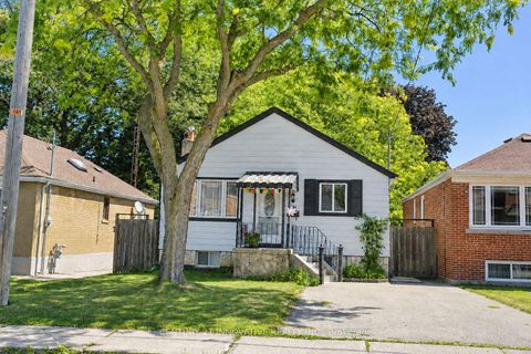 Photo 1 at 101 Heale Avenue, Cliffside, Toronto