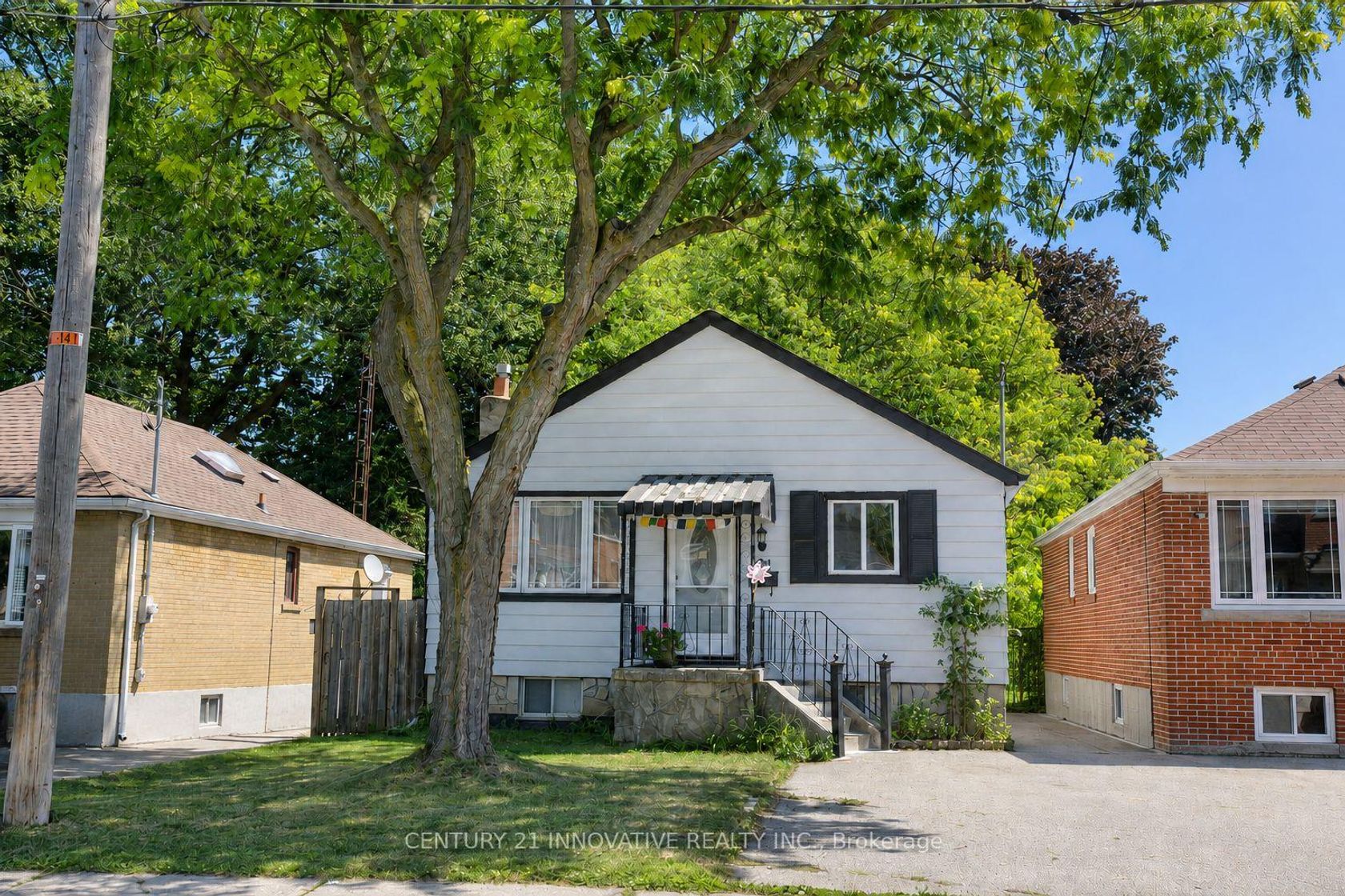 101 Heale Avenue, Cliffside, Toronto 
