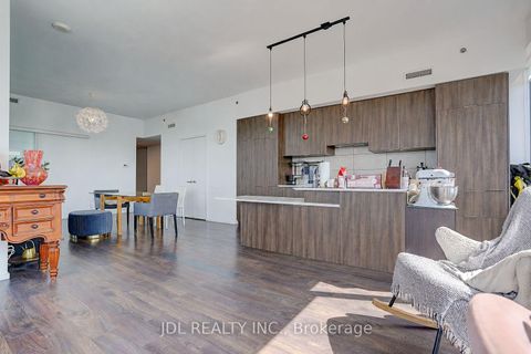 Photo 14 at 4502 - 5 St Joseph Street, Bay Street Corridor, Toronto