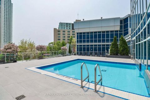 Photo 29 at 402 - 218 Queens Quay W, Waterfront Communities C1, Toronto