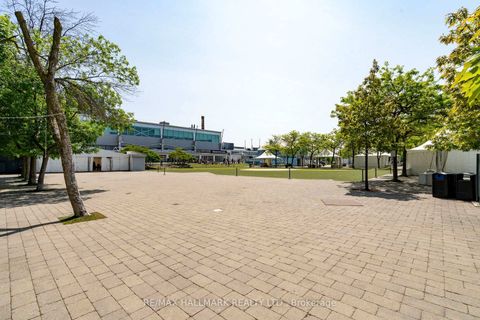 Photo 35 at 402 - 218 Queens Quay W, Waterfront Communities C1, Toronto