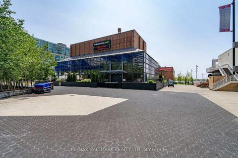 Photo 37 at 402 - 218 Queens Quay W, Waterfront Communities C1, Toronto