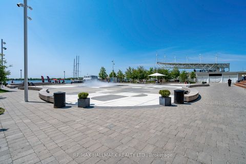 Photo 39 at 402 - 218 Queens Quay W, Waterfront Communities C1, Toronto