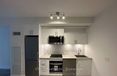 Photo 2 at 1429 - 70 Princess Street, Waterfront Communities C8, Toronto