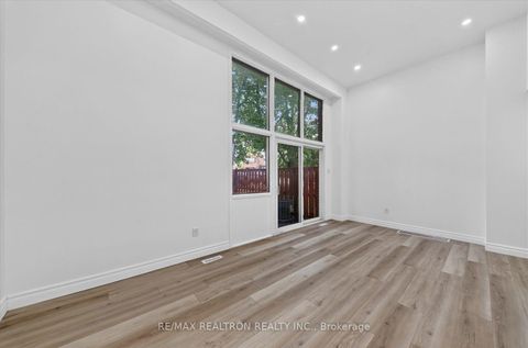 Photo 8 at 49 - 331 Trudelle Street, Eglinton East, Toronto