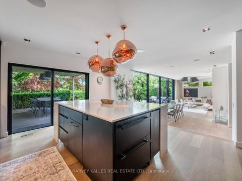 Photo 24 at 75 Ardwold Gate, Casa Loma, Toronto