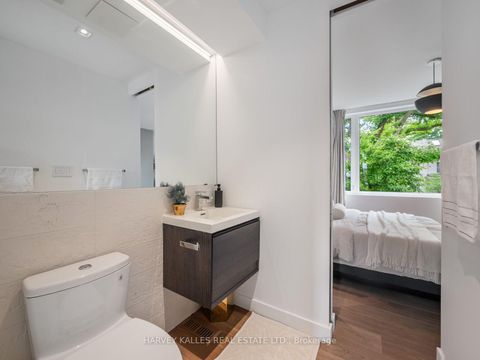 Photo 37 at 75 Ardwold Gate, Casa Loma, Toronto