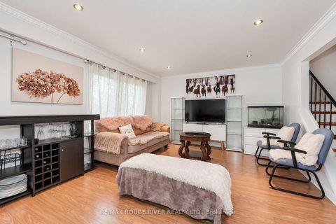 Photo 9 at 3 - 9 Gosford Boulevard, Black Creek, Toronto