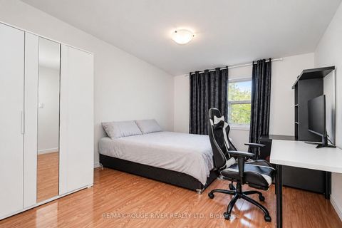 Photo 13 at 3 - 9 Gosford Boulevard, Black Creek, Toronto