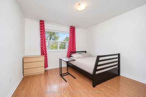 Photo 14 at 3 - 9 Gosford Boulevard, Black Creek, Toronto