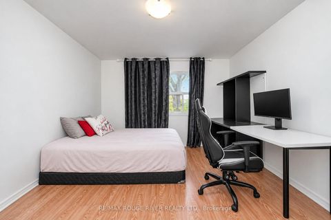 Photo 16 at 3 - 9 Gosford Boulevard, Black Creek, Toronto