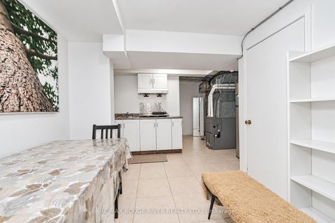 Photo 19 at 3 - 9 Gosford Boulevard, Black Creek, Toronto