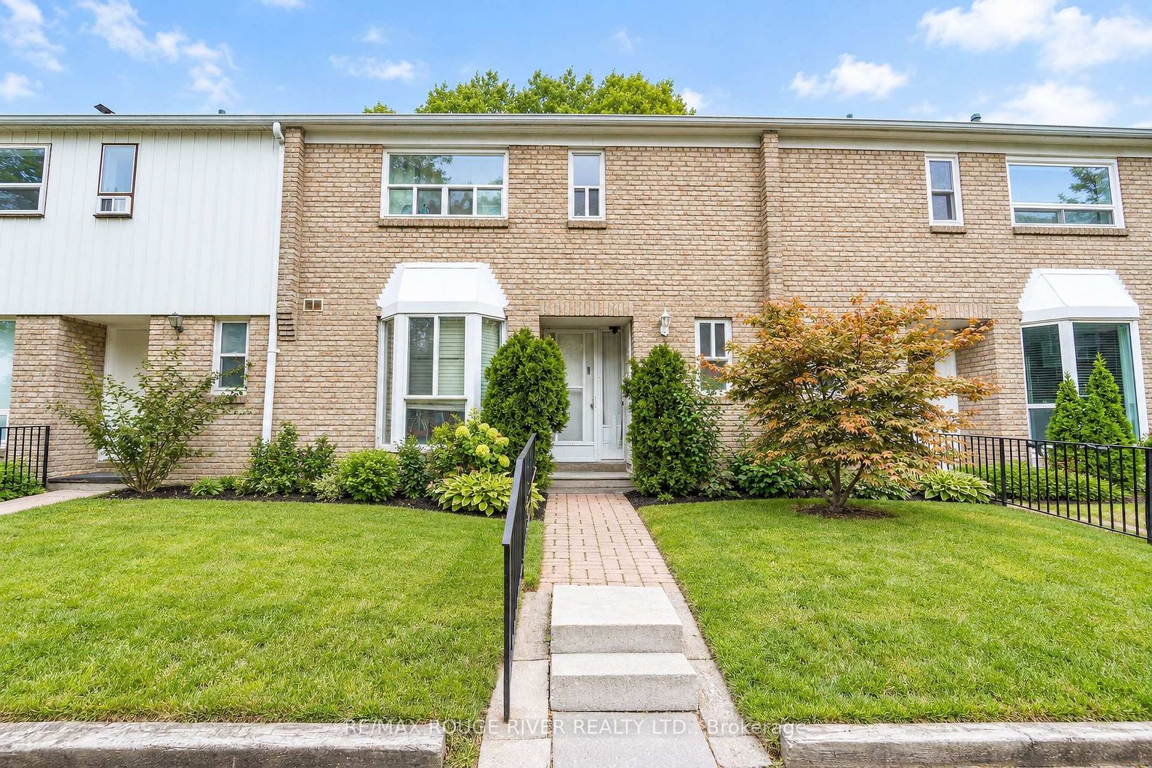 3 - 9 Gosford Boulevard, Black Creek, Toronto 