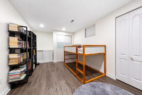 Photo 30 at 33 Desert View Crescent, Westbrook, Richmond Hill