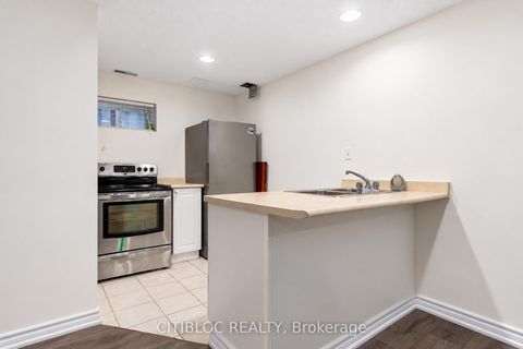 Photo 33 at 33 Desert View Crescent, Westbrook, Richmond Hill
