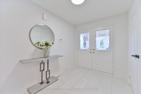 Photo 1 at 156 Monteith Crescent, Maple, Vaughan
