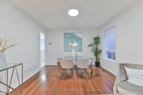 Photo 4 at 156 Monteith Crescent, Maple, Vaughan