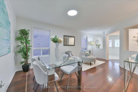 Photo 5 at 156 Monteith Crescent, Maple, Vaughan