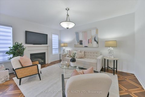 Photo 11 at 156 Monteith Crescent, Maple, Vaughan