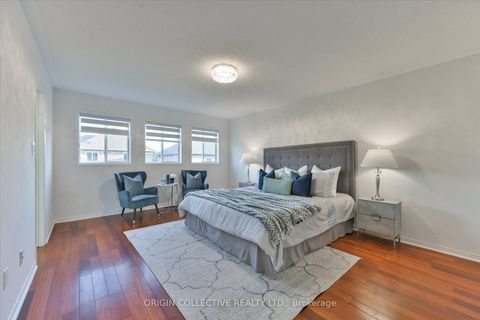 Photo 14 at 156 Monteith Crescent, Maple, Vaughan