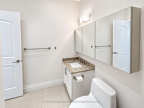 Photo 3 at 5104 - 16 Harbour Street, Waterfront Communities C1, Toronto