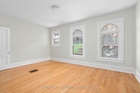 Photo 20 at 382 Bathurst Street, Bellwoods, Toronto