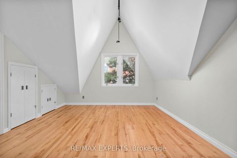 Photo 24 at 382 Bathurst Street, Bellwoods, Toronto